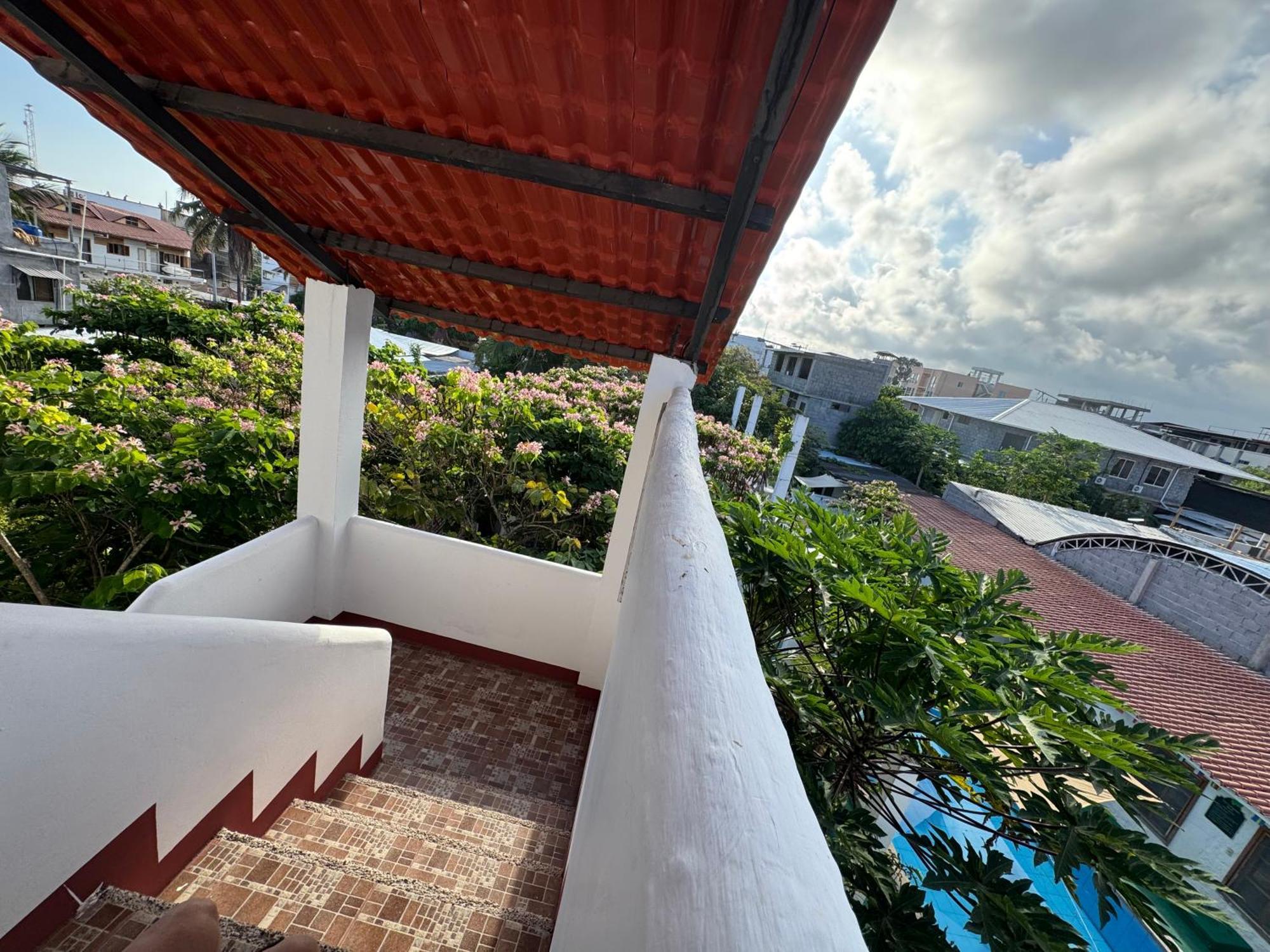 The Galapagos Pearl B&B Puerto Ayora  Kültér fotó